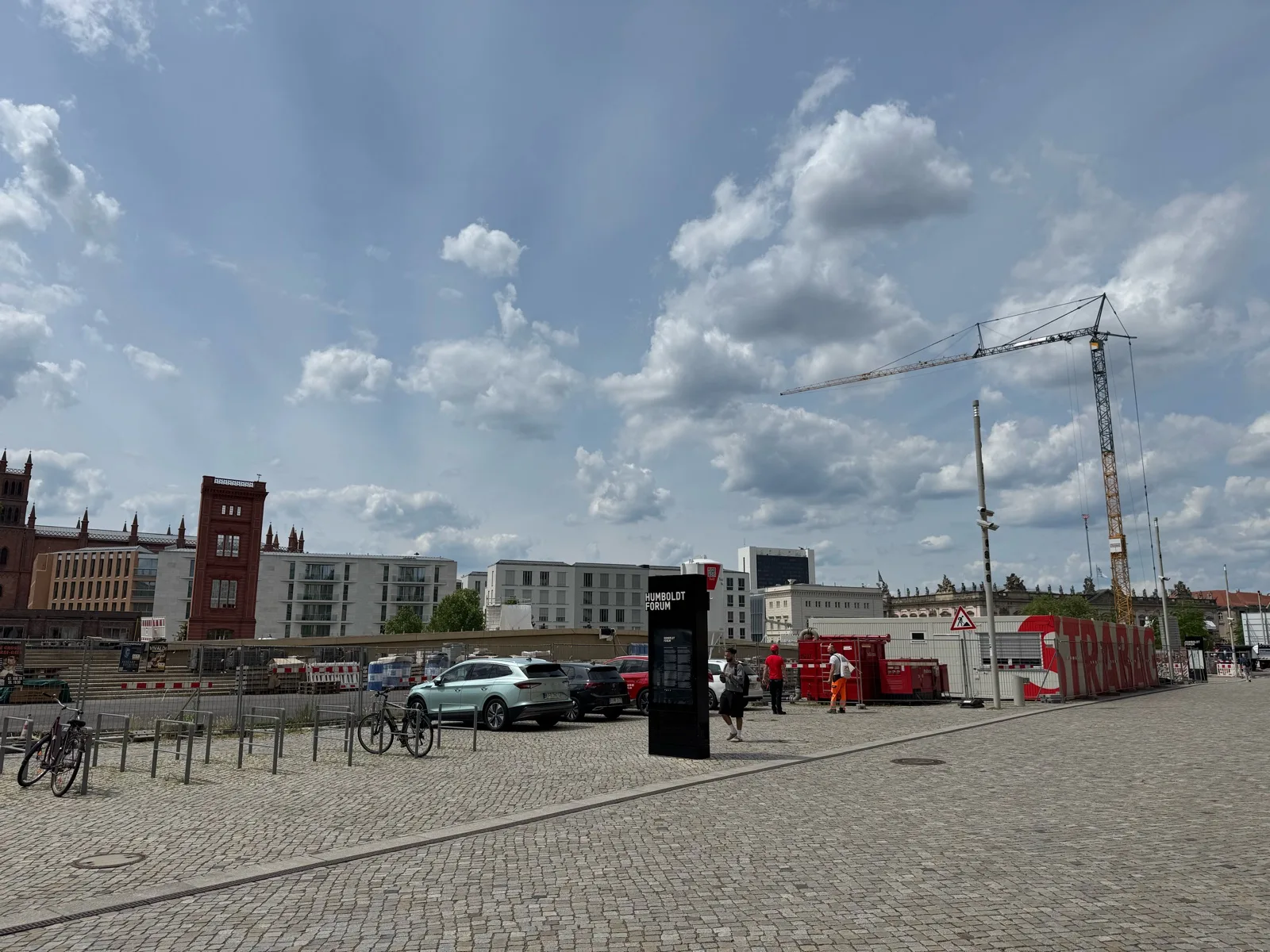 Schloßplatz 3